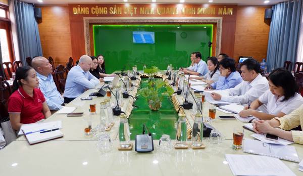 Sở Nông nghiệp và Môi trường tỉnh Đắk Lắk làm việc với Tập đoàn Netafim