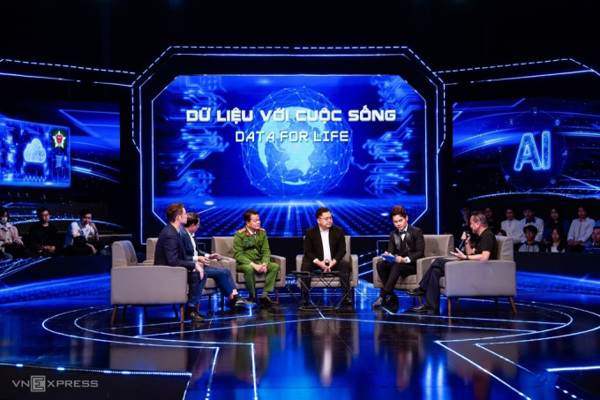 Khởi động cuộc thi "Dữ liệu với cuộc sống 2024"