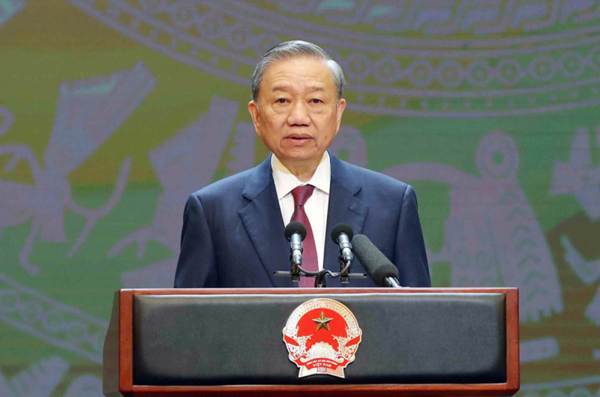 Chuyển đổi số - động lực quan trọng phát triển lực lượng sản xuất, hoàn thiện quan hệ sản xuất đưa đất nước bước vào kỷ nguyên mới