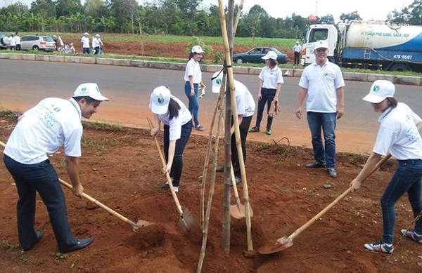 Đoàn thanh niên Sở Tài nguyên và Môi trường ra quân hưởng ứng ngày Môi trường thế giới 5/6/2015