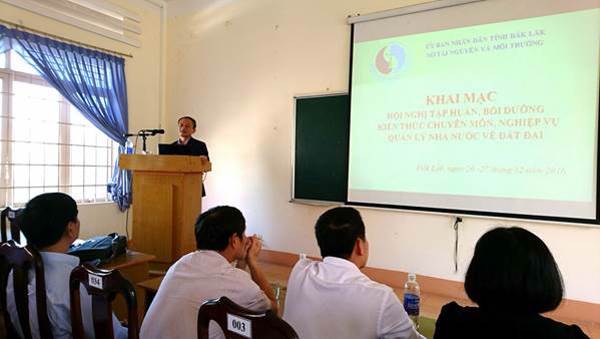 Hội nghị tập huấn, bồi dưỡng kiến thức chuyên môn, nghiệp vụ quản lý nhà nước về lĩnh vực đất đai