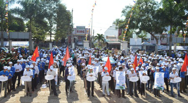 Lễ mít tinh hưởng ứng Ngày Môi trường thế giới